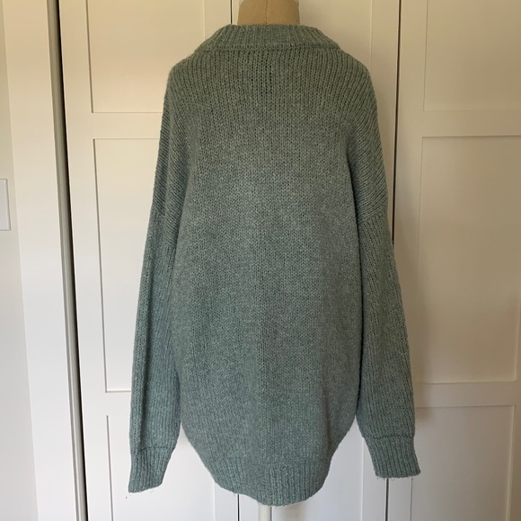 ABERCROMBIE CREW NECK SWEATER - Picture 3 of 8